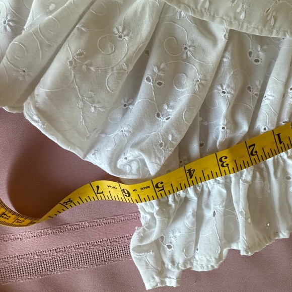 Peasant Style White Eyelet Blouse Size Small. Short Sleeves. - Picture 9 of 9